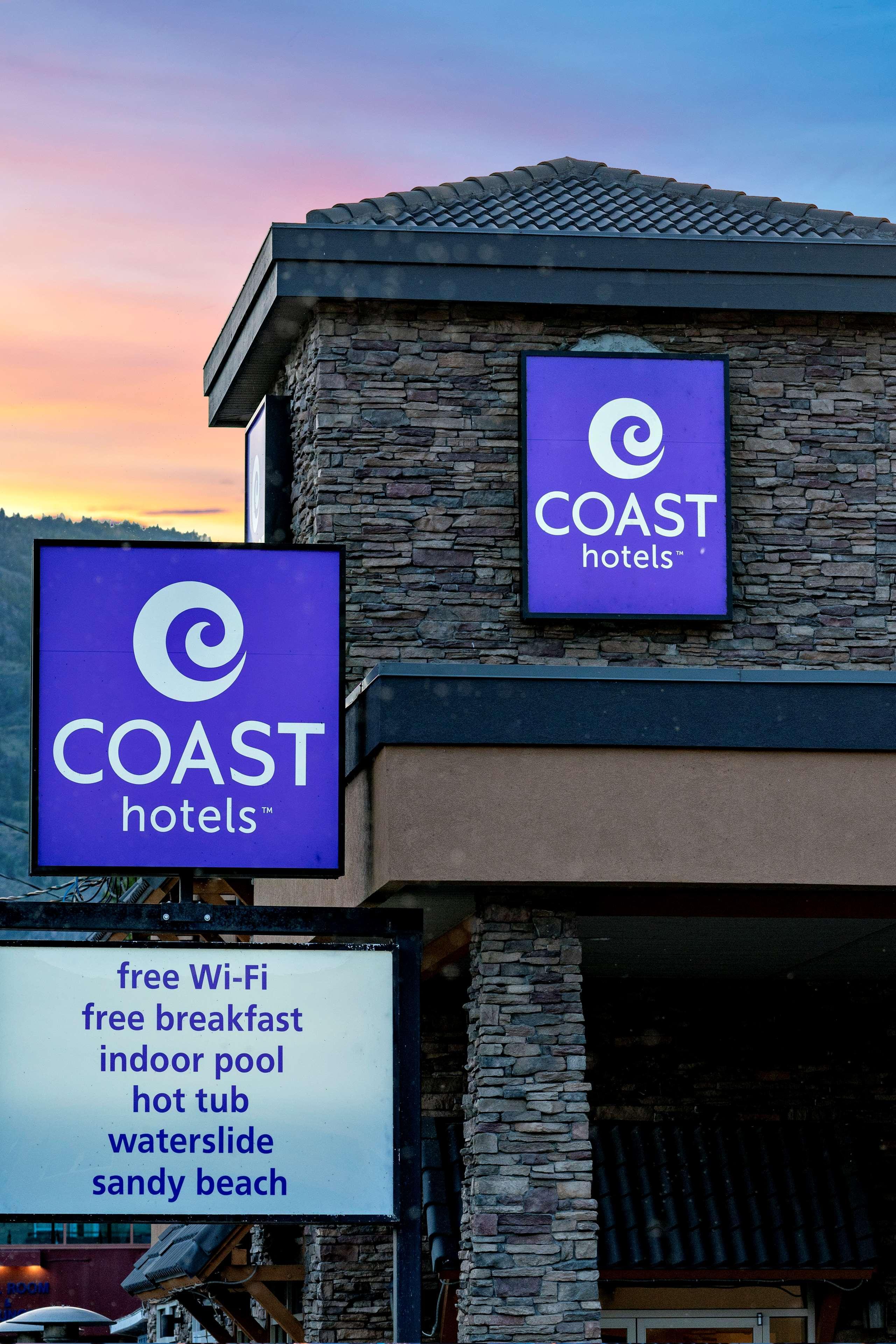 Coast Osoyoos Beach Hotel Exterior photo